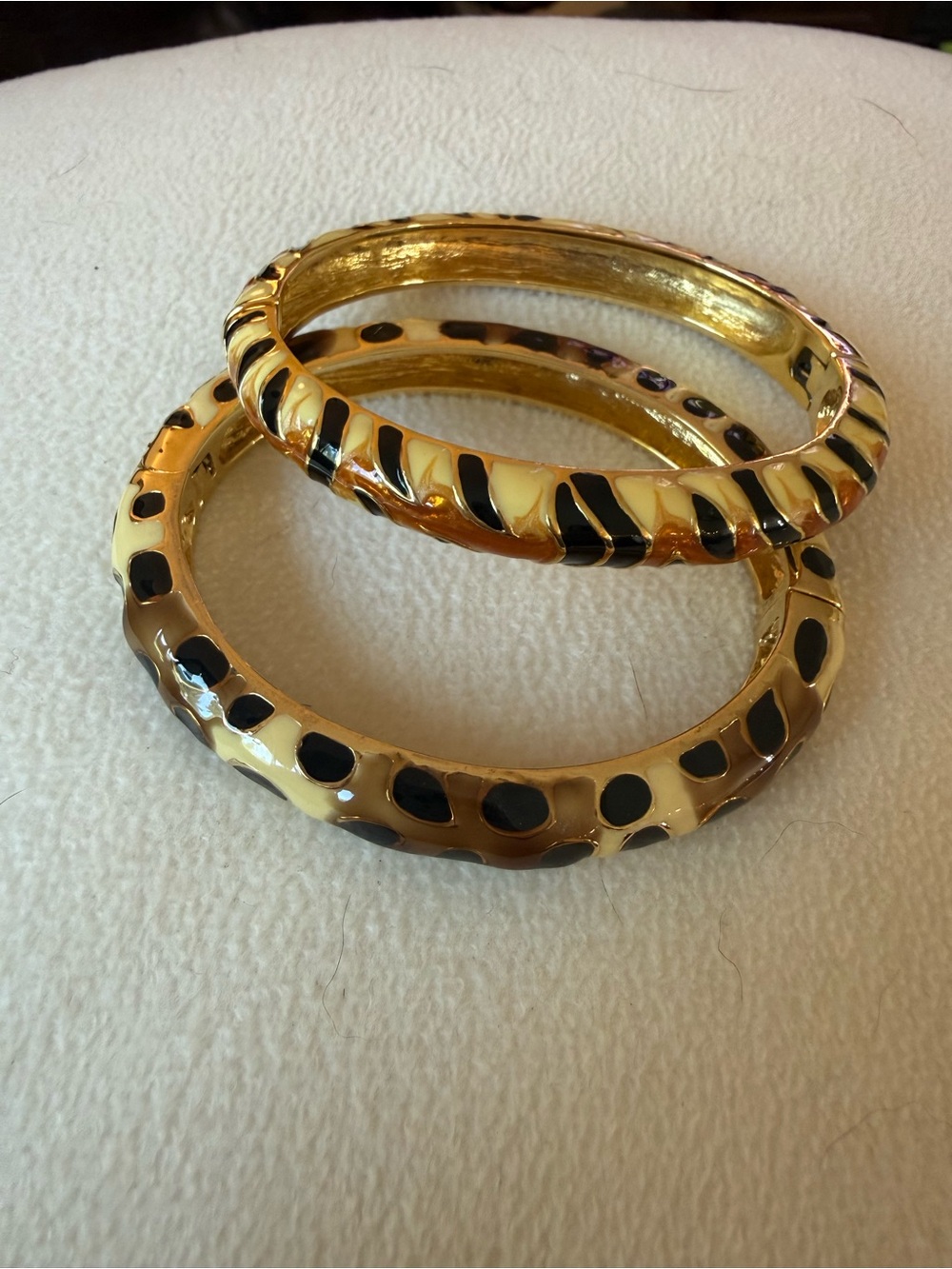 Gold-Tone Leopard Print Enamel Bangle Bracelets Set of 2 Kenneth Lane 2006